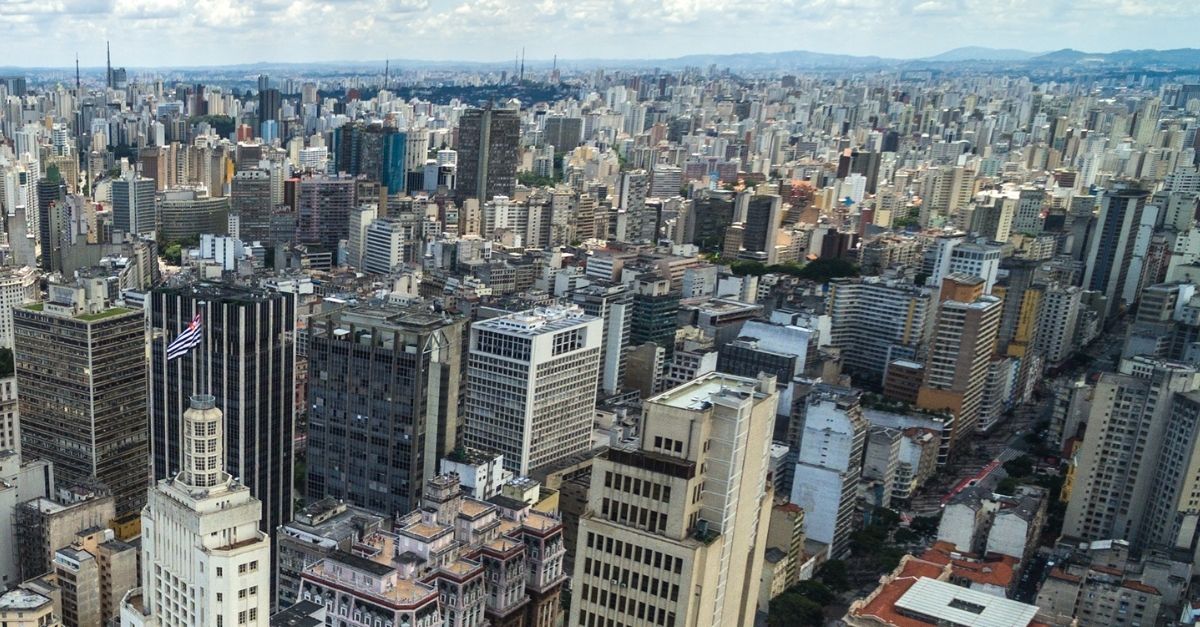 Capa do artigo 'Por Que Investir Em Imóveis No Brás?' na categoria Investimento