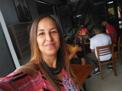 ANDREA CRISTINA GOMES