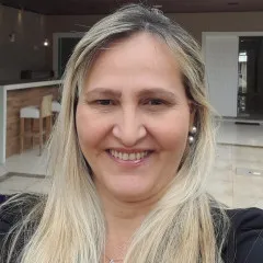 Claudia Caldeira
