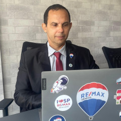 Carlos Roberto De Abreu