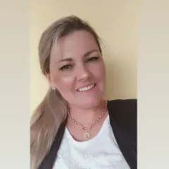 Maira Fernanda Luebke Dalsenter Machado