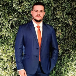 corretor de imóveis