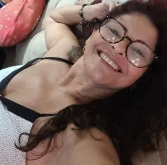 Cássia Esteves 